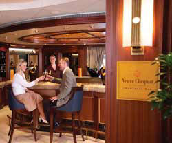Cruises Around The World Cunard Cruise Queen Mary 2 qm 2 Champagne Bar